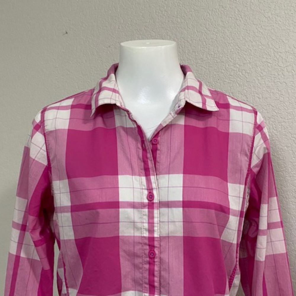 The North Face Pink Plaid Shirt Size Medium - Picture 2 of 13